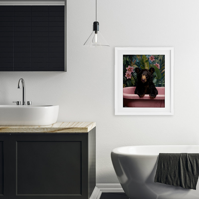 «Bruno Bear in Pink Tub», reproduction encadrée sous verre, design par Momart, H 21 po x l 17 po, Cadre blanc côtier