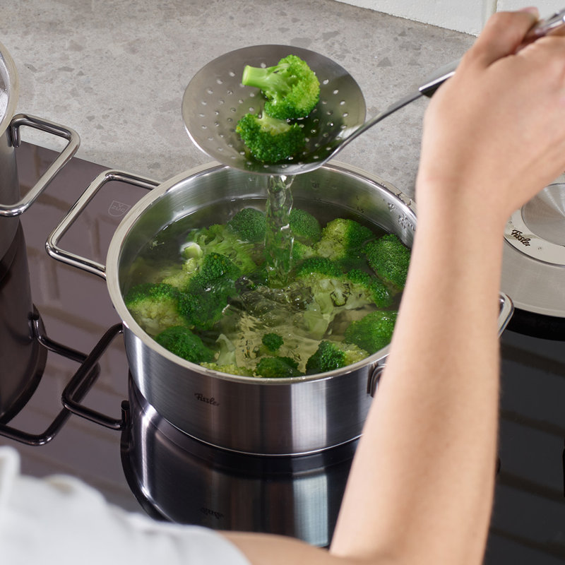 Fissler® Pure Collection Stainless Steel Rondeau, 2.7 Quart with Metal Lid