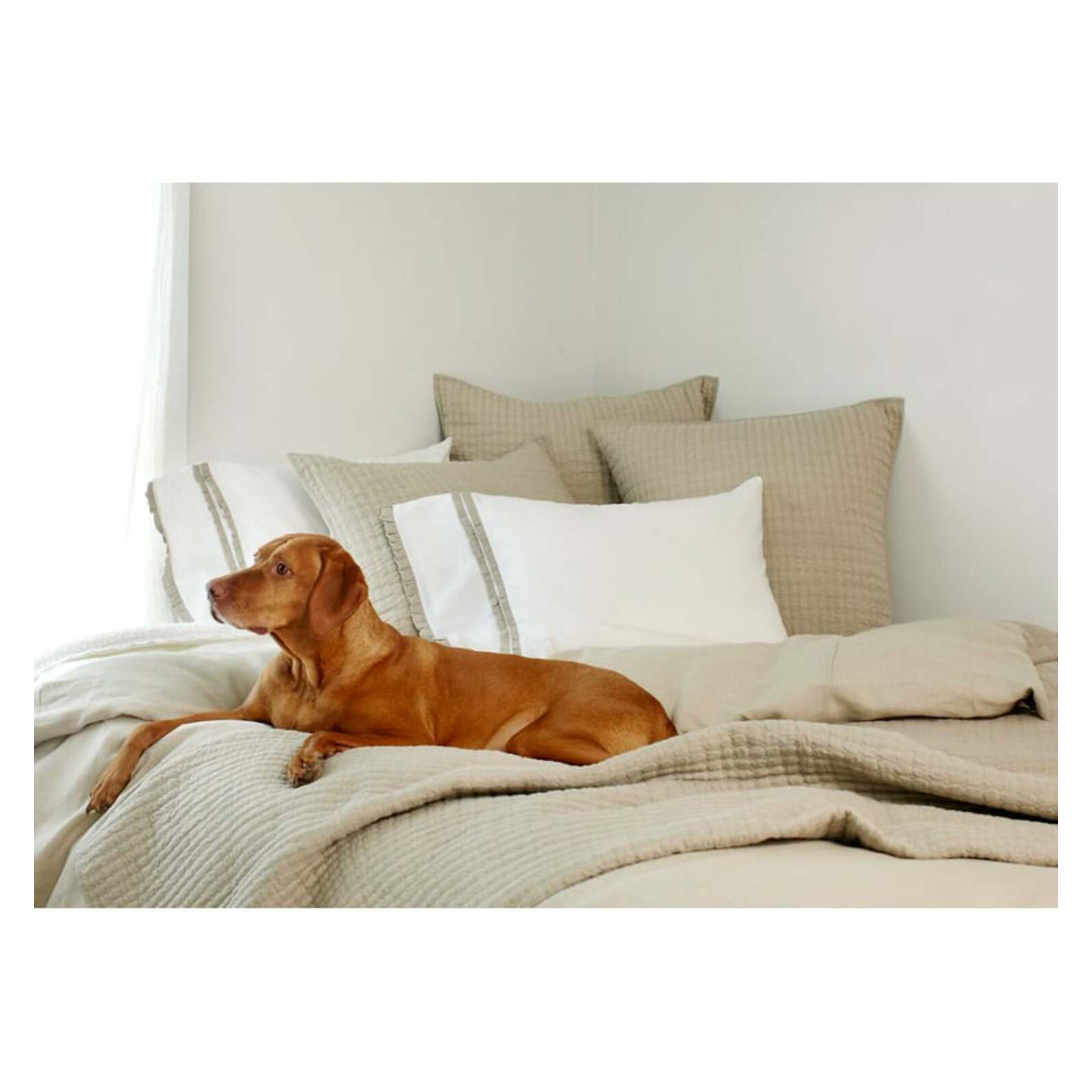 Bahari Linen Percale Quilt, Natural, Queen Quilt