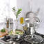 Batterie de cuisine en acier inoxydable non toxique 10 pièces Sur La Table Kitchen Essentials avec base encastrée Tripli