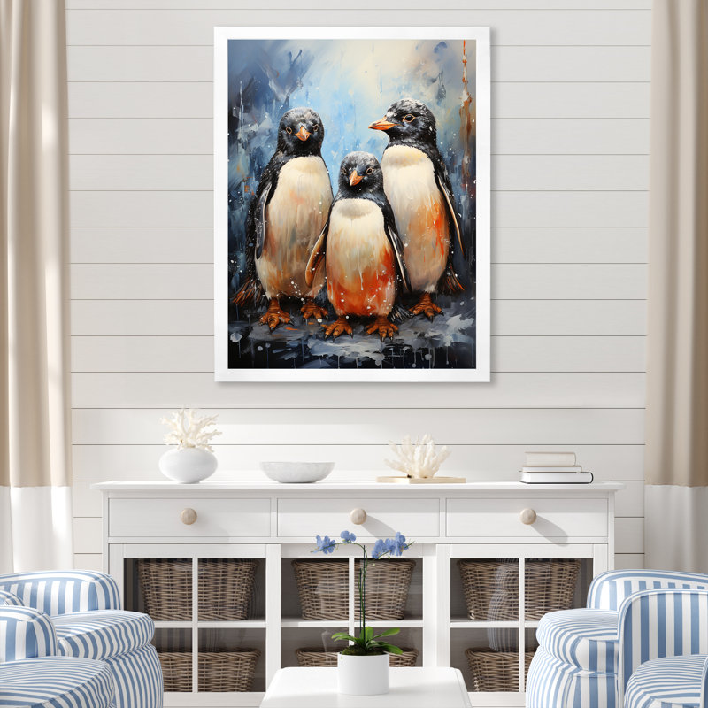 «Winter Feathers Penguin Family» - Art mural pingouin, Cadre simple blanc, H 20 po x l 12 po x P 1 po