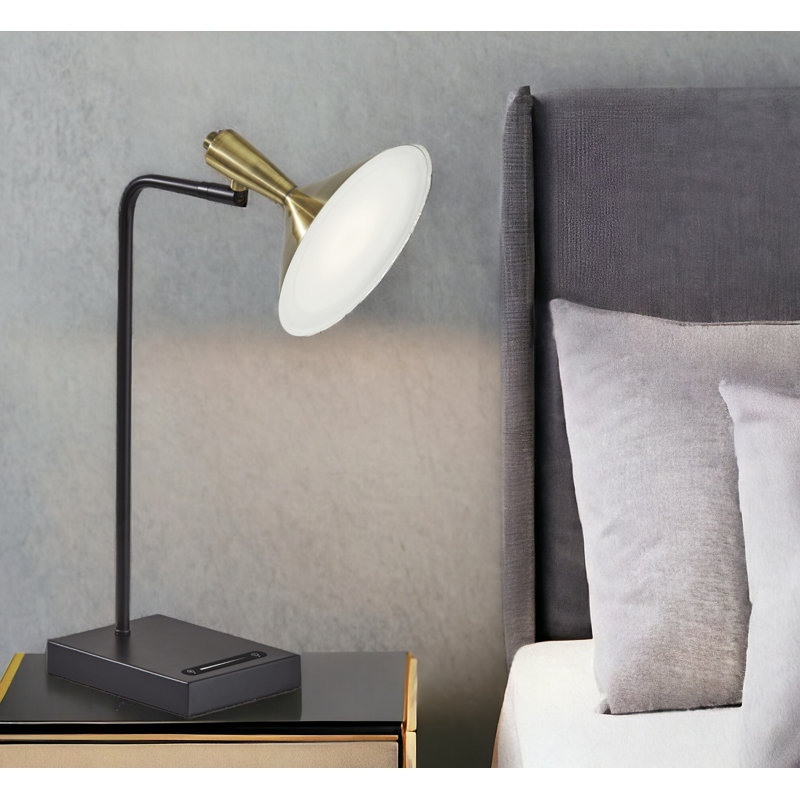 Kodi Metal USB Desk Lamp, Yes