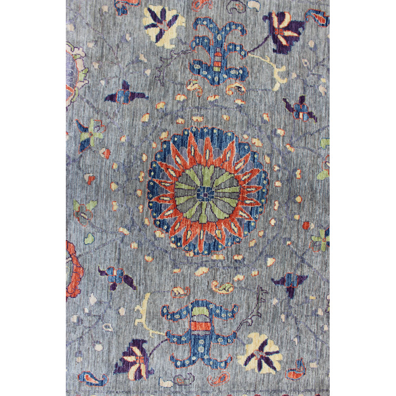 Hand-Knotted High-Quality Gray Area Rug