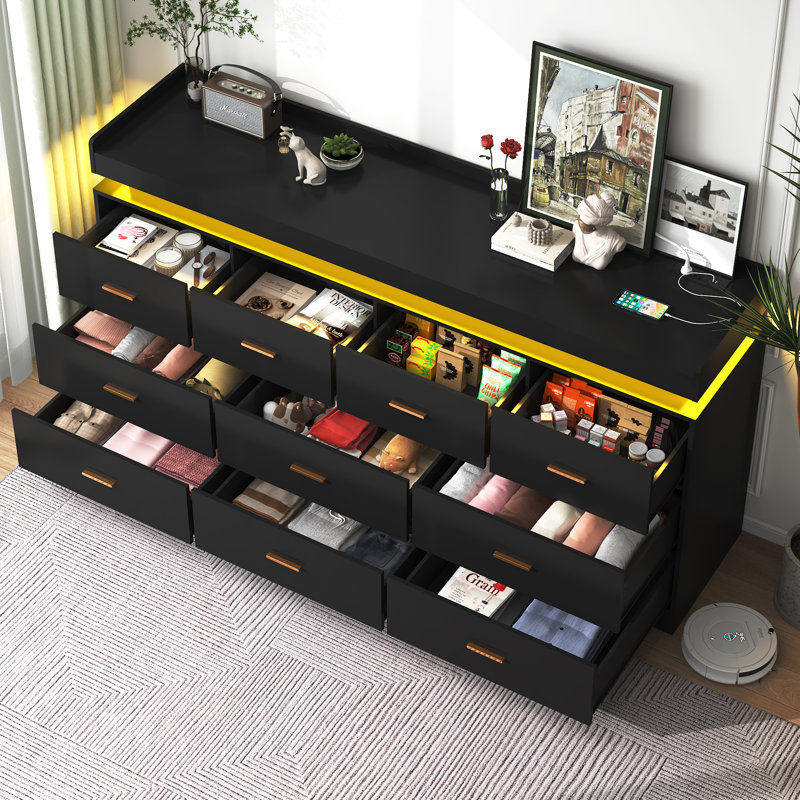 Karigan 10 Drawer Dresser, Black