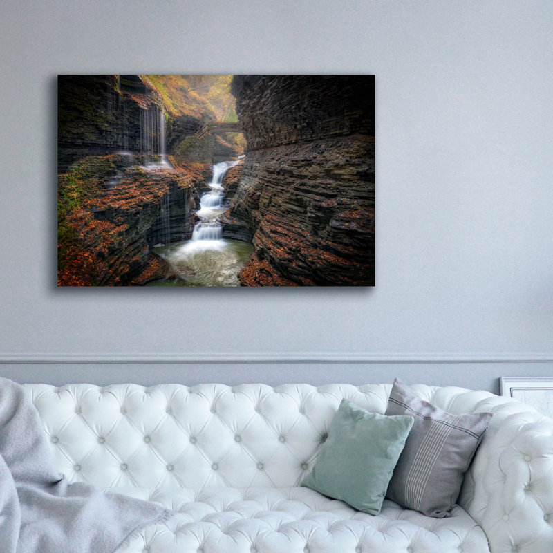 Toile épique Graffiti «Autumn At Rainbow Falls» par Rick Berk, 60 po x 40 po