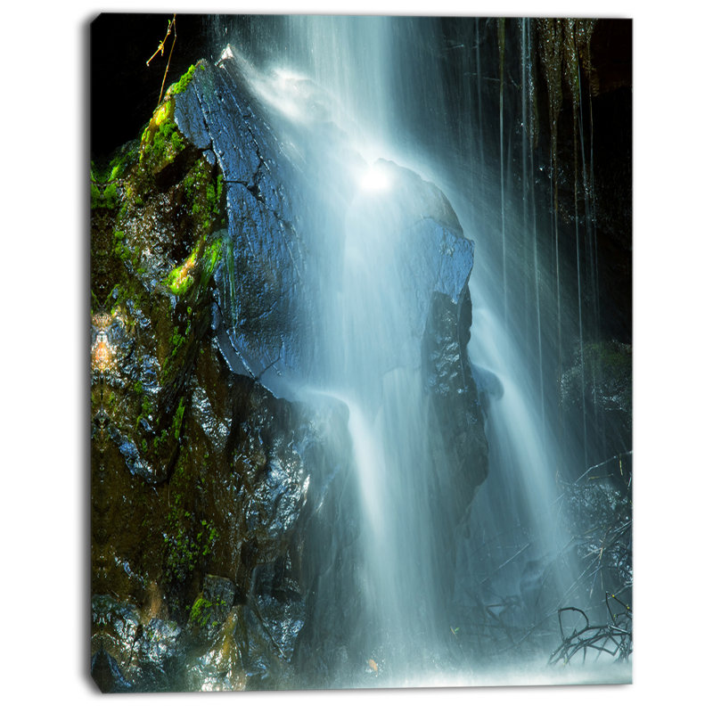 « incroyable white water cascade », reproduction de photo sur toile tendue, H 40 po x l 30 po x P 1 po