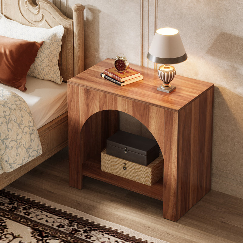 Table de chevet, Noyer