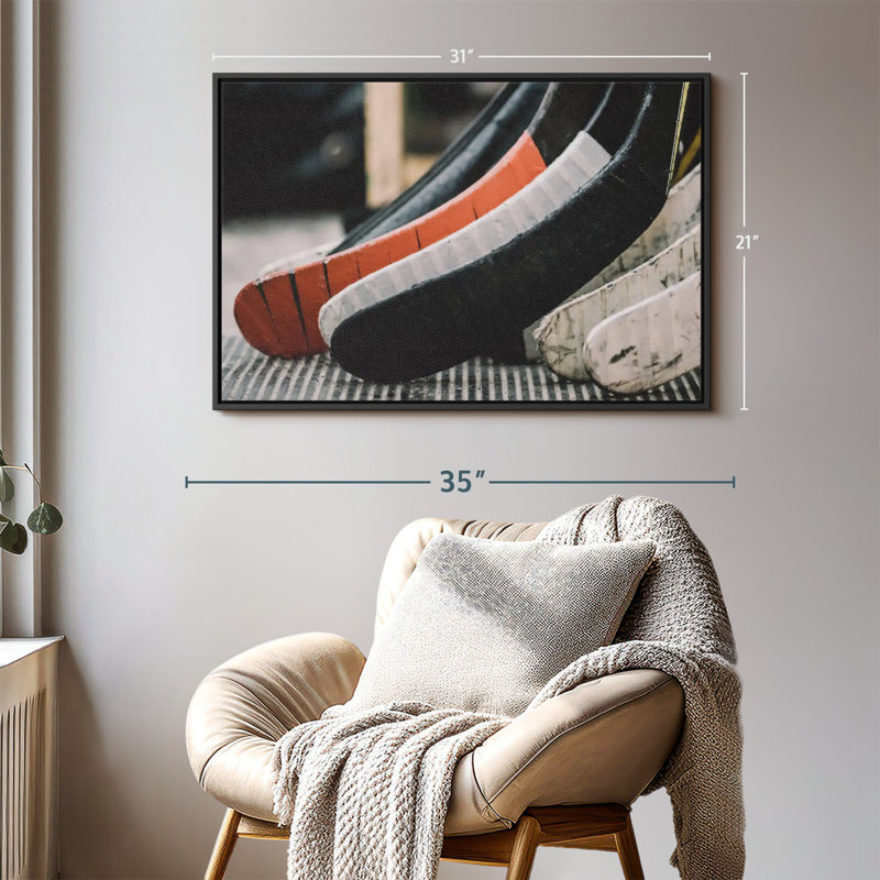«Hockey Sticks», reproduction sur toile, H 21 po x l 31 po