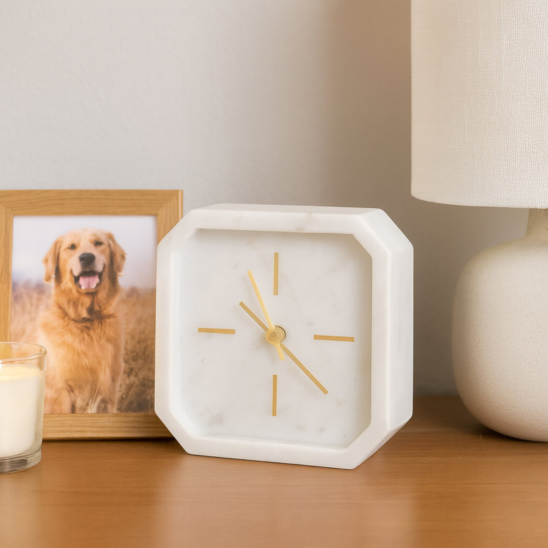 Horloge de table en marbre Aparicio, H 6 po x l 6 po x P 2 po, Blanc