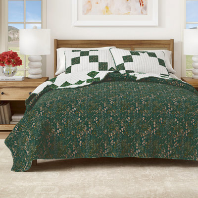 Floral Star Quilt Set