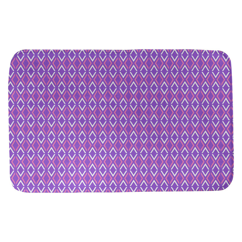 Tapis pour salle de bain diamants Leffel, l 21 po x L 34 po, Mauve / Rose