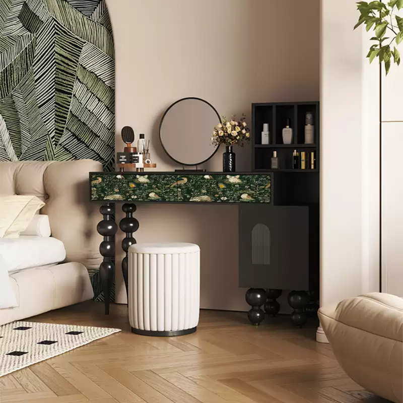 Coiffeuse, Noir, noir, noir, noir