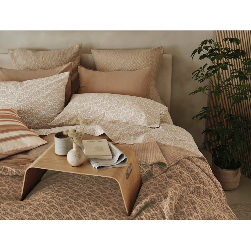 Mirada Organic Matelasse Blanket, Fawn Chrysanthemum, 108" L x 92" W