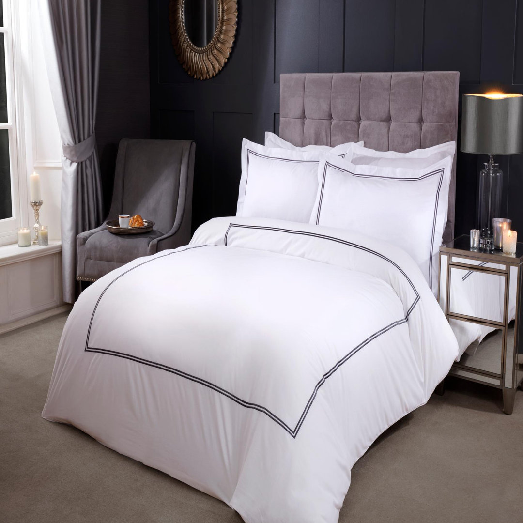 Ervin Linen Geometric Shapes Duvet Cover Set with Pillow Shams Included