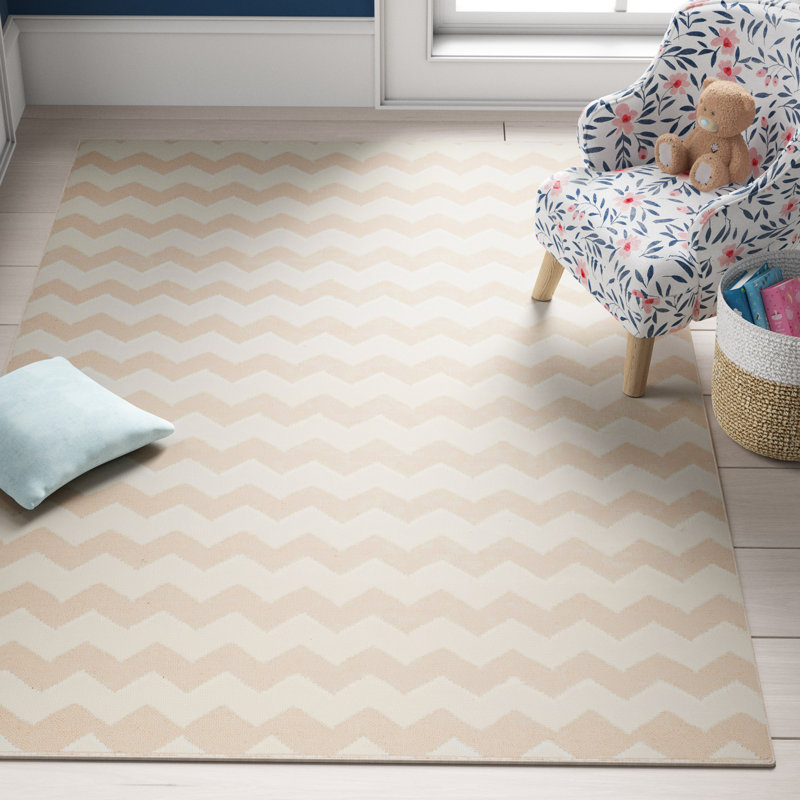 Agawam Chevron Wool Hand Woven Area Rug, Rectangle 122 x 183 cm