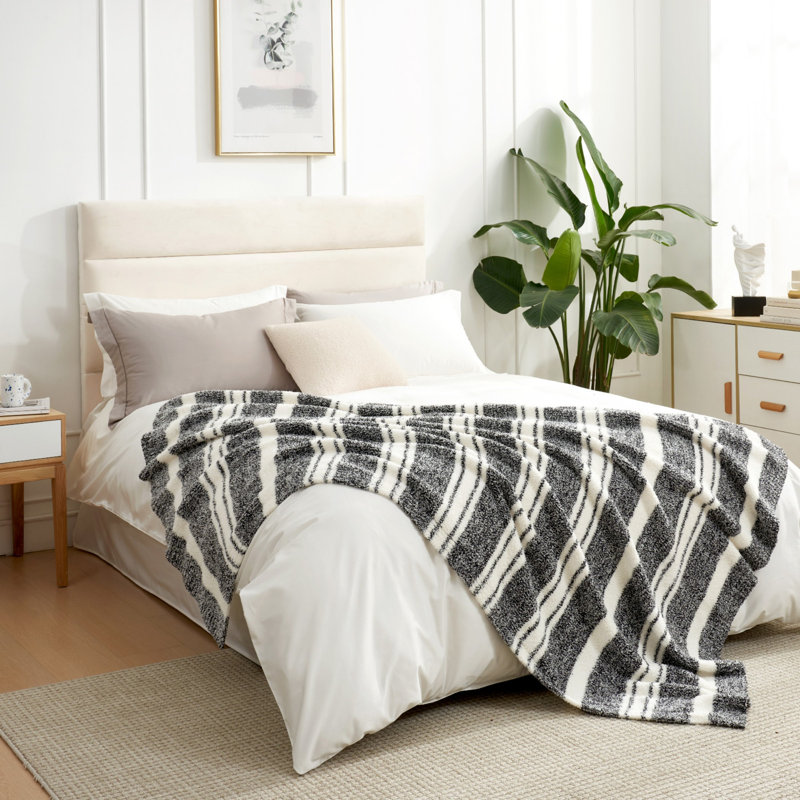 Jeté léger réversible en tricot à rayures pour lit de canapé, L 60 po x l 50 po, Rayures noires