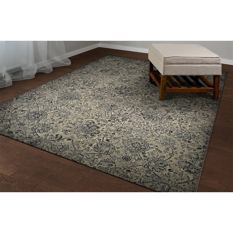 Tapis floral noir Ullin, Rectangle 3 pi 11 po x 5 pi 3 po