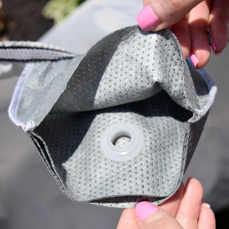 Housse élastique pour automobile par Budge Industries