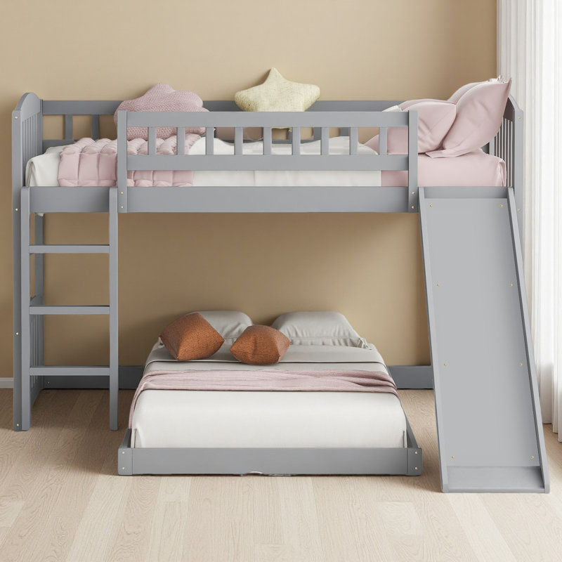 Lit superposé simple au-dessus d'un lit simple avec glissière et échelle, gris