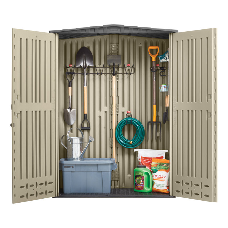 Remise de rangement verticale Rubbermaid Roughneck, moyenne, H 76,8 po x l 55,3 po x P 27,5 po