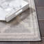Tapis géométrique gris clair / ivoire Ammundsen-747219368