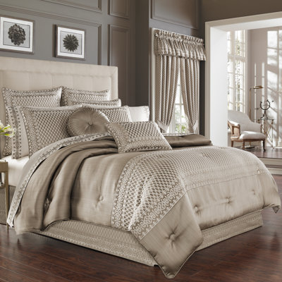 Ensemble d'édredon traditionnel champagne / beige de 4 pièces Beaumont
