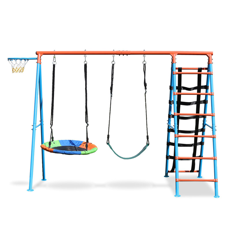 Balançoires pour cour arrière, balançoire extérieure 550LBS pour enfants, panier de basketball, échelle et filets d'escalade