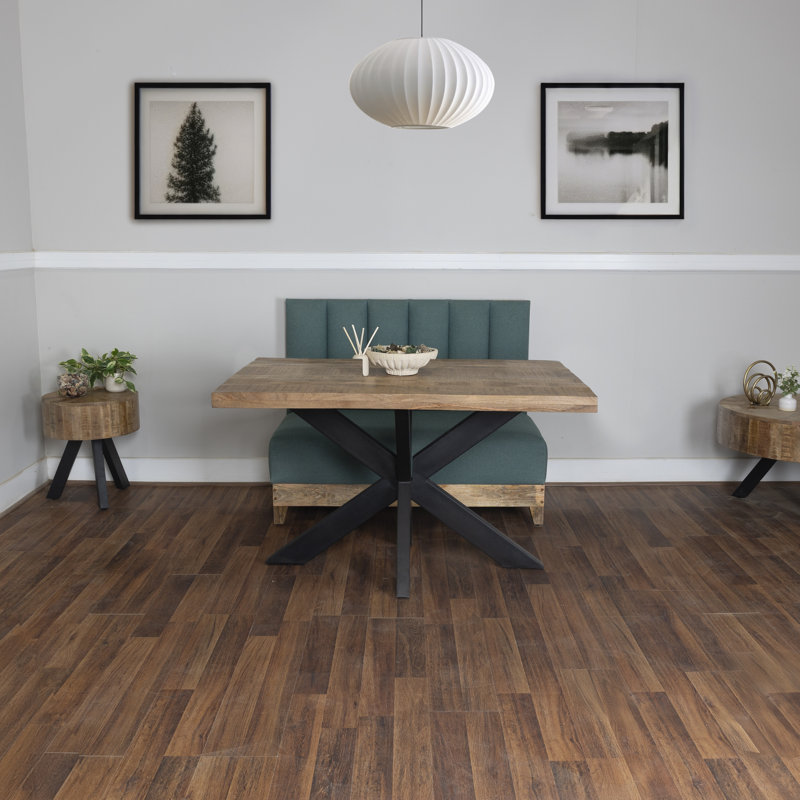 Découvrez la table de salle à manger rectangulaire Modern Elegance avec plateau en bois de manguier et pieds robustes en araignée