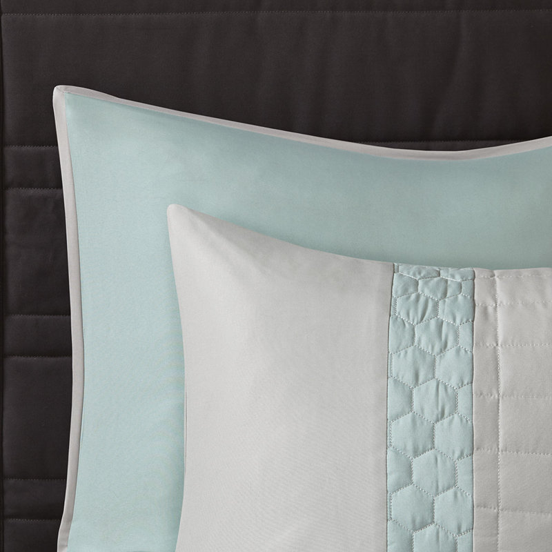 Polyester Standard Pieced Comforter, Queen Comforter +7 Additional Pieces