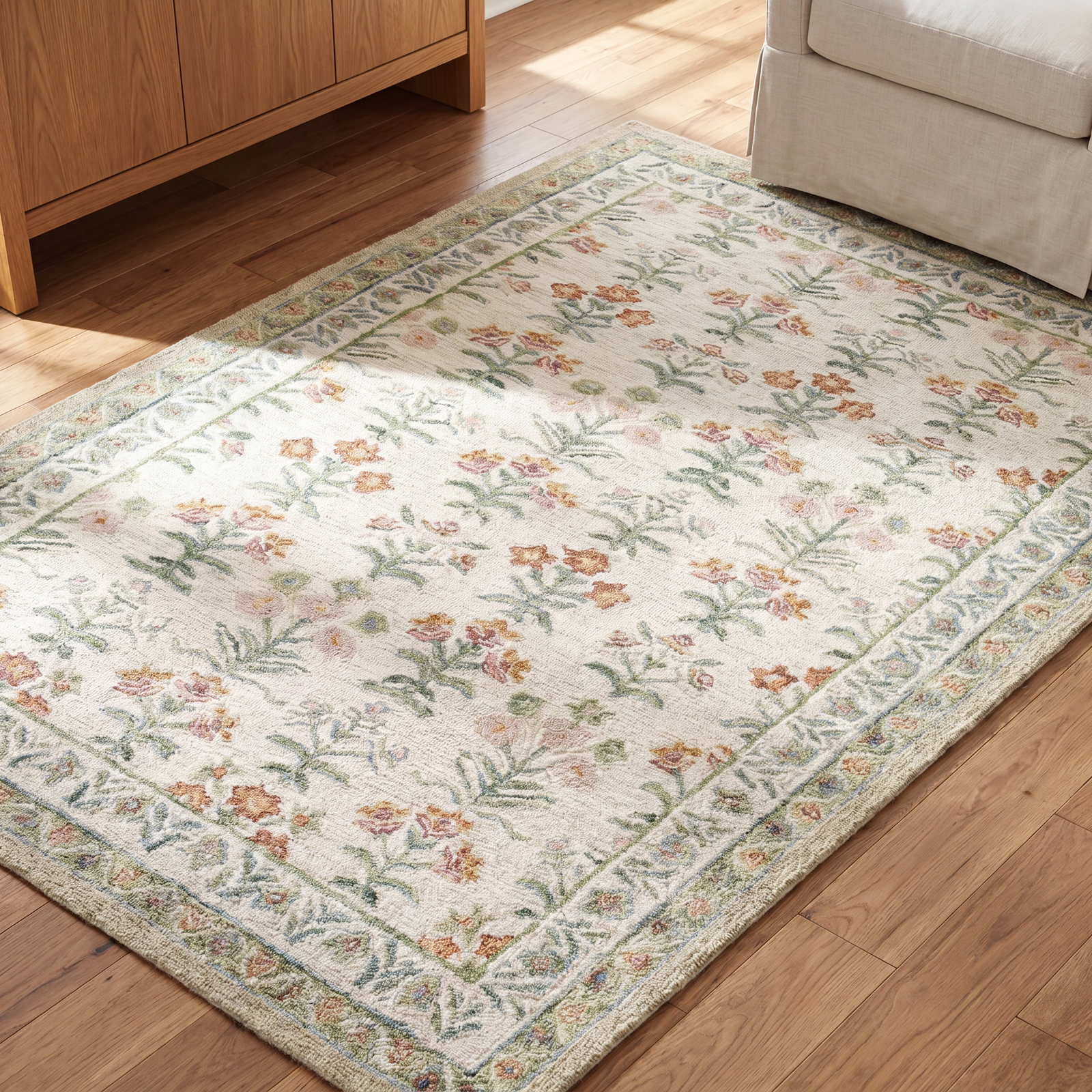 Manor Hand-Tufted Floral Area Rug, Rectangle 8' x 10'
