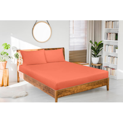 Royale Linens | Microfibre brossée ultra douce | Draps de luxe Hotel Hotel | Infroissable et résistant à la décoloration | Poche profonde seulement