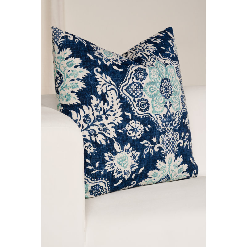 Coussin décoratif Magnolia Home Fashions Bellaire, Plumes, Bleu marine / damas, H 22 po x l 22 po