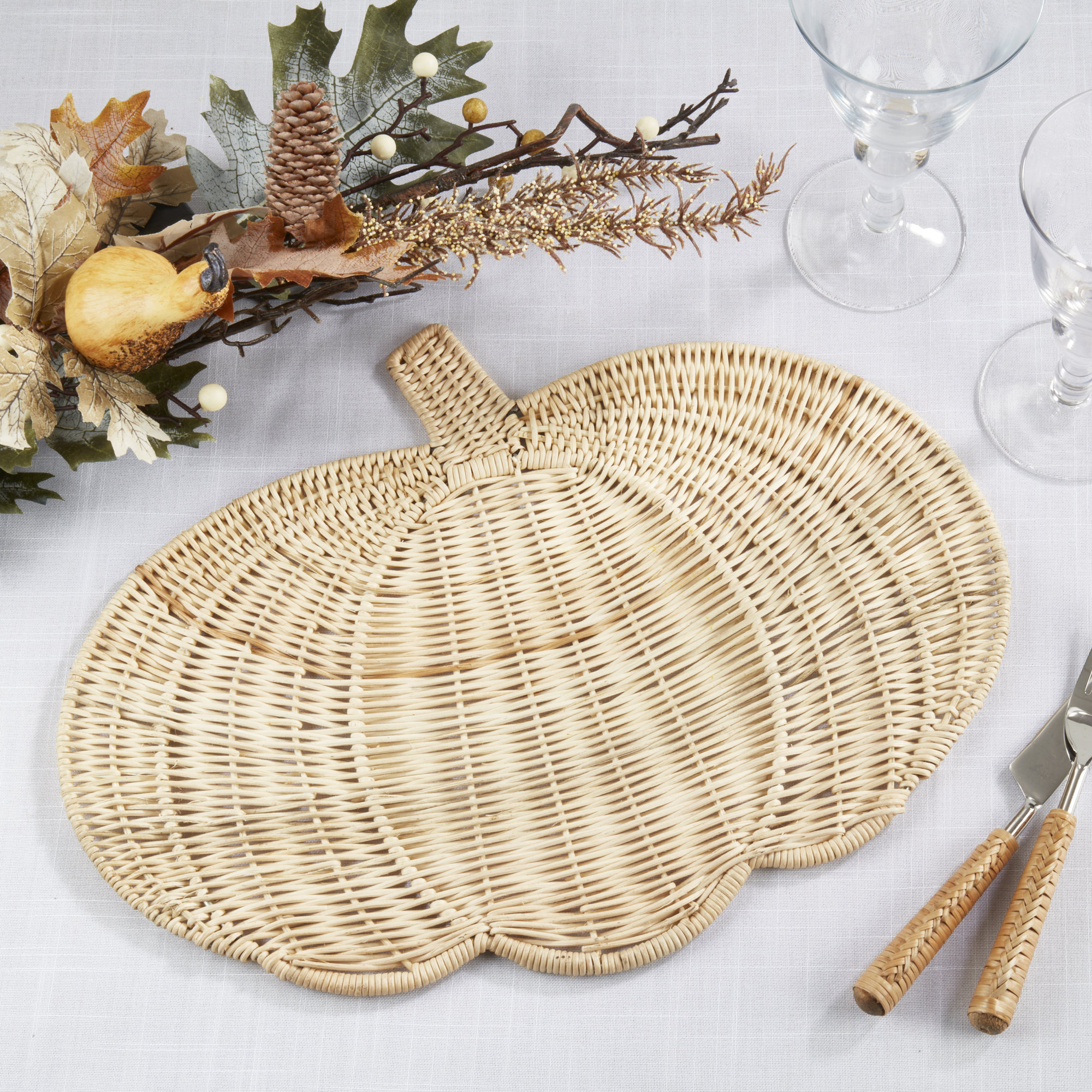 Fall Harvest Rattan Pumpkin Placemat (Set of 4), Natural