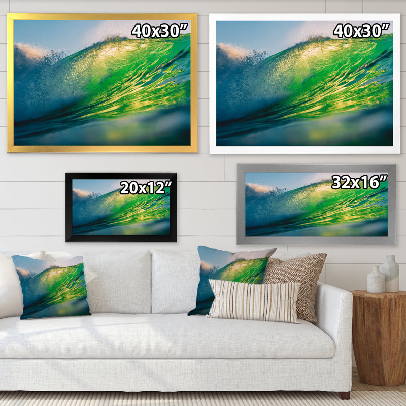 «Green Barrel Wave at Sunset in Hawaii» - photographie sur toile, H 16 po x l 32 po x P 1 po, Cadre photo argenté