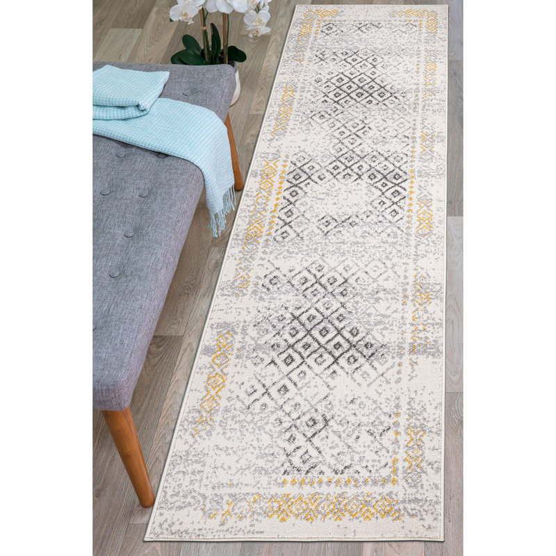 Geometric Indoor Rug, Runner 2' x 7'