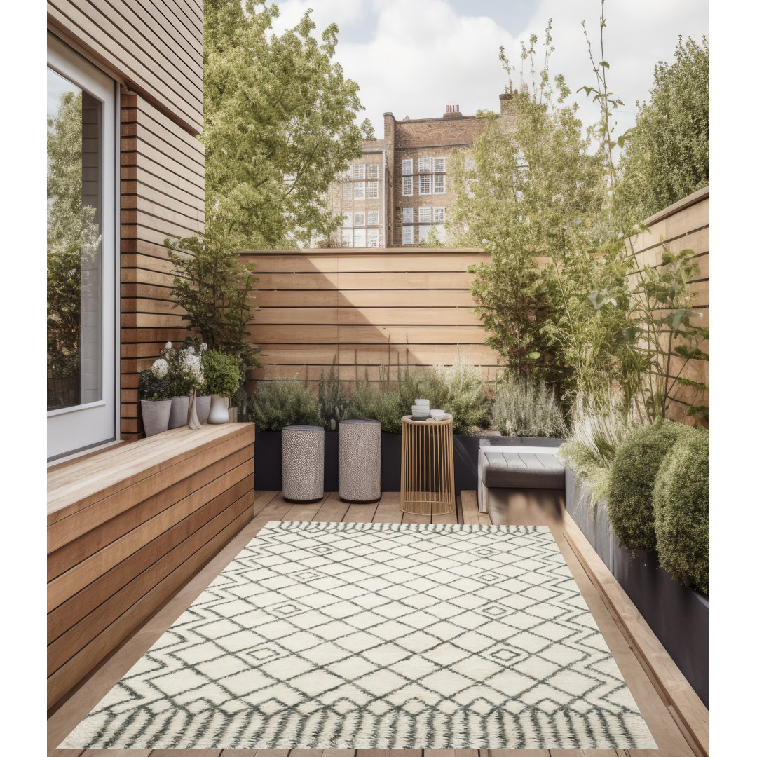 Addelynn Geometric Vinyl Machine Printed Area Rug