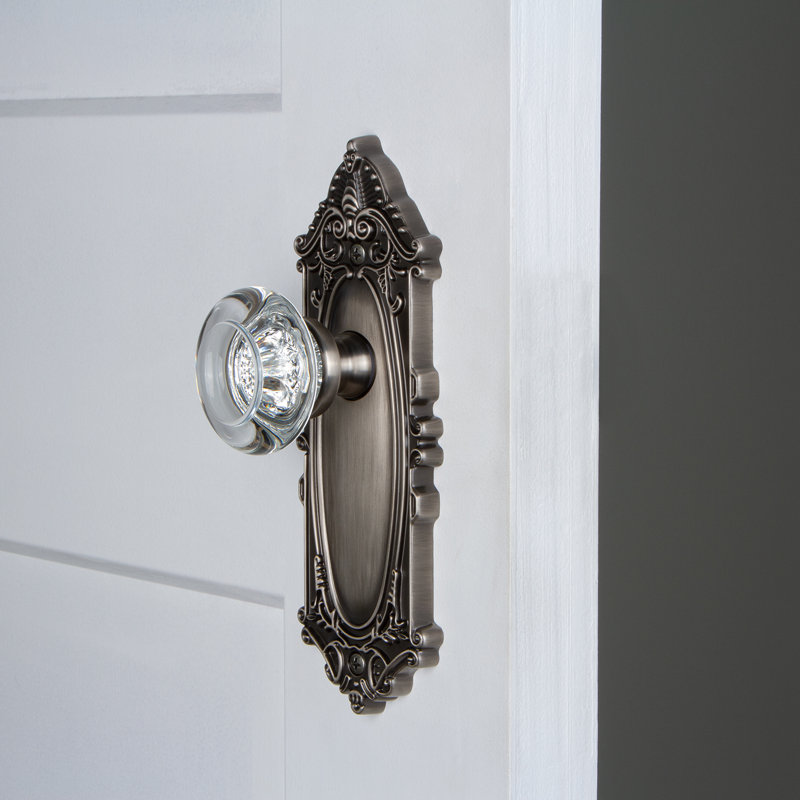 Grand mannequin grande plaque victorienne avec bouton de porte en cristal Bordeaux, Étain antique