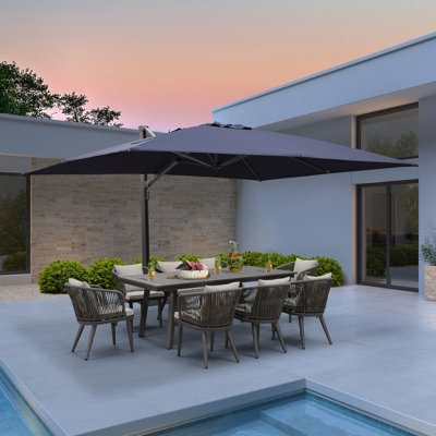 Grand parasol d'extérieur rectangulaire en aluminium avec base en tôle d'acier 120 po x 156 po Rhylen