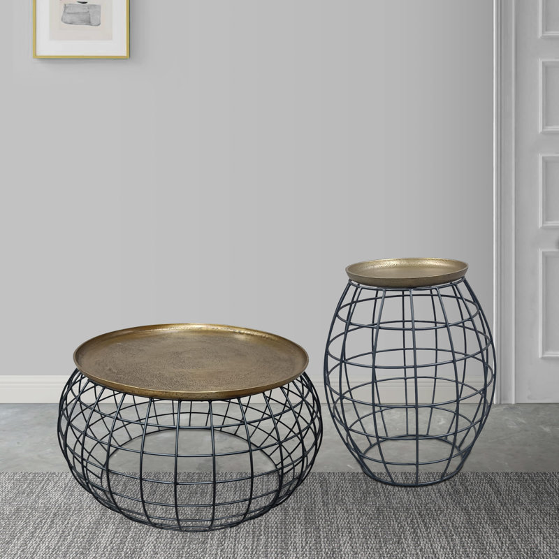 Ensemble de 2 tables basses et tables de bout Belles Milo - plateau rond en laiton antique avec base en fer noir