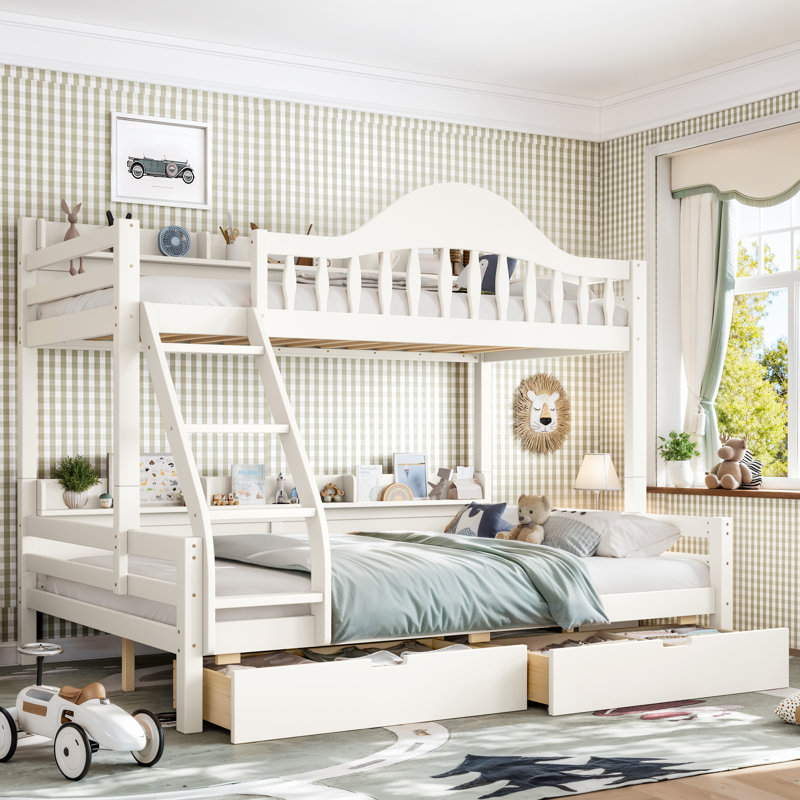 Lit superposé simple au-dessus d'un lit double avec tiroirs de rangement, garde-corps courbé chic et tablettes de rangement latérales, structure de lit superposé en bois massif avec échelle, aucun sommier tapissier nécessaire. Beige