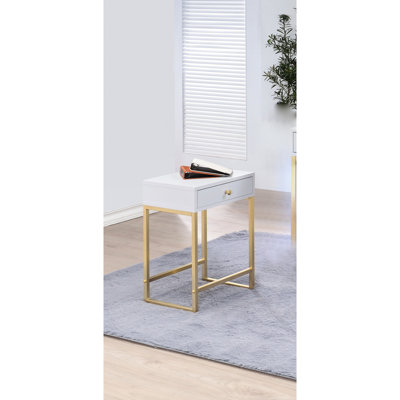 Buffet tendance à finition blanche et laiton pour chambre à coucher - Hauteur de 7 pouces, table d'appoint moderne avec tiroir et profondeur de 23 pouces
