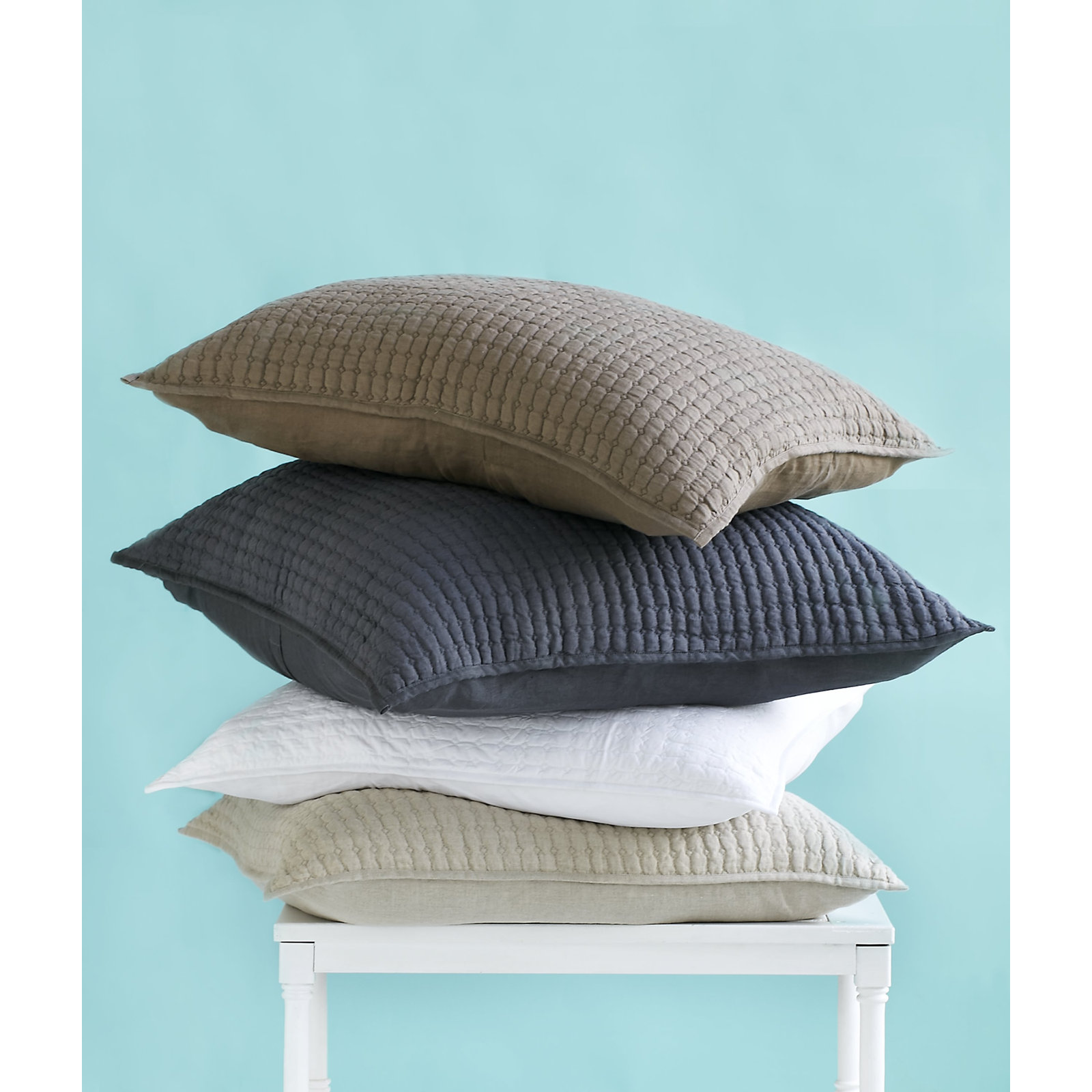 Bahari Linen Quilt Set, White, King Quilt 