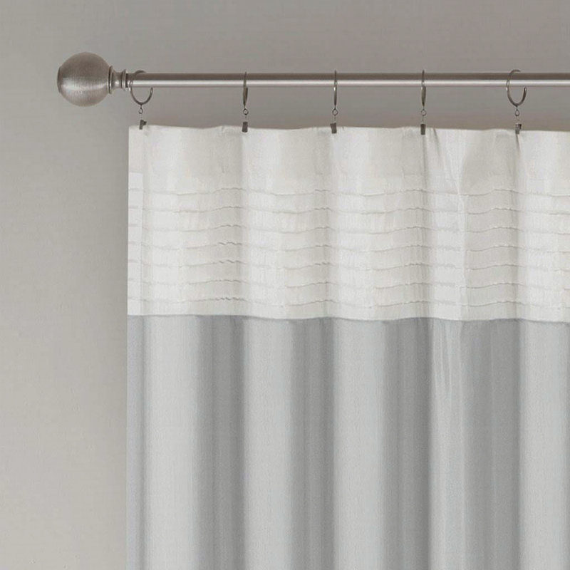 Rideau occultant en polyester Lamaar, Gris / Blanc