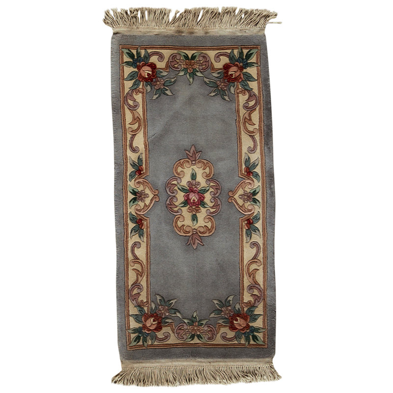 Area Rug in Gray And Ivory