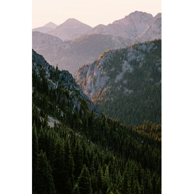 Lever de soleil sur la chaîne de montagnes olympique par Ryanjlane