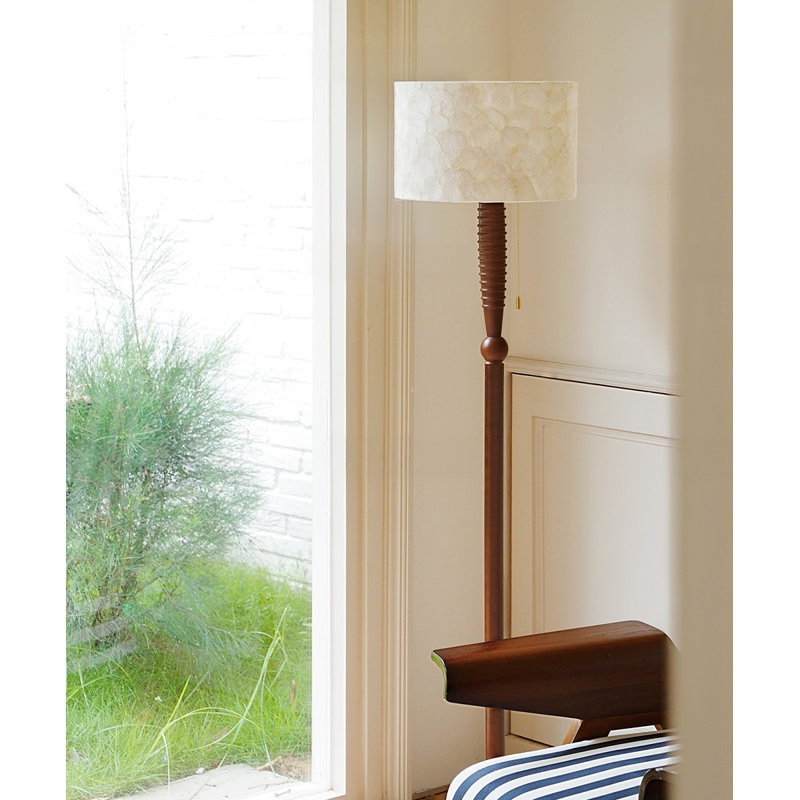 Lampe de salon en bois massif