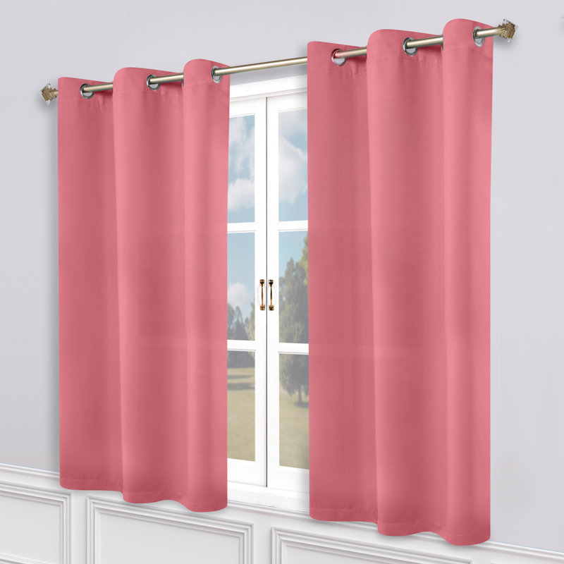 Paire de rideaux obscurcissant avec œillets Millendon, Rose, L 46 po x L 63 po