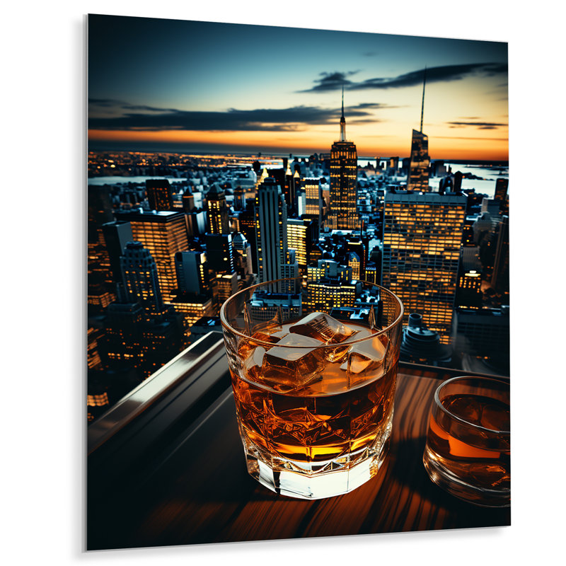 Metropolis Amber Ambiance Manhattan Cocktail - Art mural en métal cocktail, H 20 po x l 12 po x P 1 po