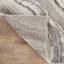 Tapis abstrait gris et beige Abani-138262194
