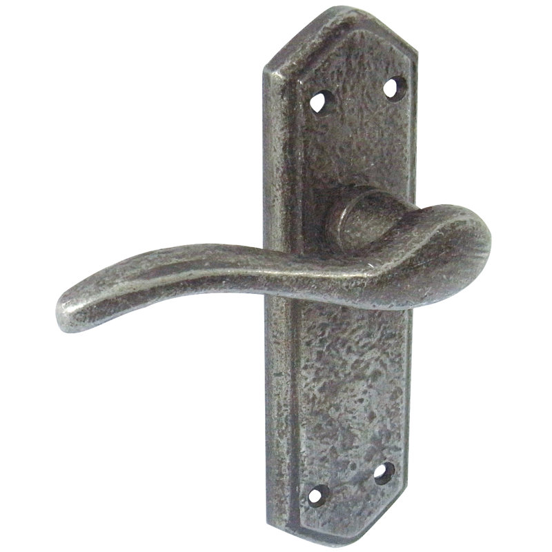 Wentworth Pewter Latch Door Handle